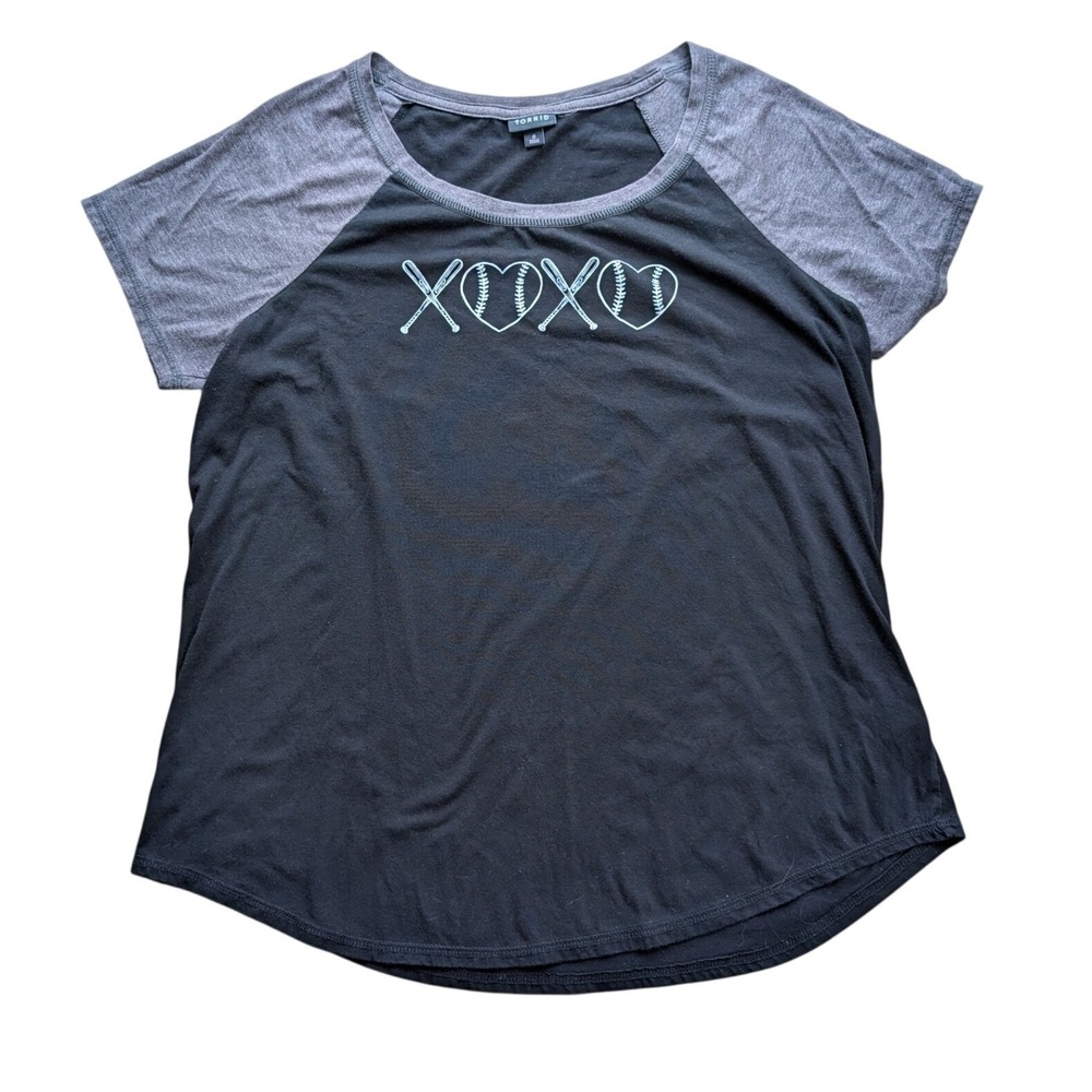 Torrid Women‎ 0 Black Gray Baseball XOXO Raglan Graphic Tee Short Sleeve T-Shirt